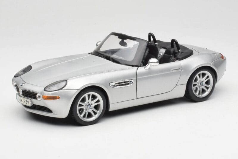 BMW Z8 E52 Titanium Silver Maisto 1:18 536896 Metal