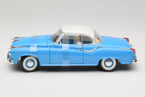 Borgward Isabella Coupe Niebieski Revell 1:18 08859-P1 Metal — zdjęcie 3 z 6