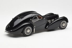 Bugatti 57SC Atlantic Czarny CMC 1:18 M-085 Metal — zdjęcie 2 z 6