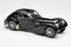 Bugatti 57SC Atlantic Czarny CMC 1:18 M-085 Metal — zdjęcie 4 z 6