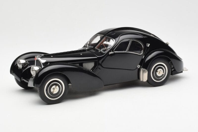 Bugatti 57SC Atlantic Czarny CMC 1:18 M-085 Metal