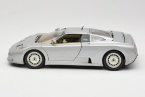 Bugatti EB110 Srebrny Bburago 1:18 3035-S Metal — zdjęcie 4 z 8