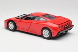 Bugatti EB110 SS Czerwony Anson 1:18 30303-W-M1 Metal — zdjęcie 7 z 8