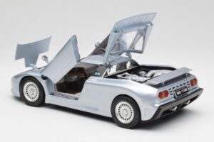 Bugatti EB110 SS Srebrny Anson 1:18 30303-W-M2 Metal — zdjęcie 5 z 8