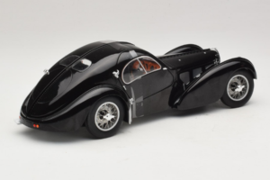 Bugatti Type 57 SC Atlantic Czarny Solido 1:18 S1802101 Metal — zdjęcie 2 z 6