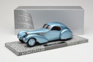 Bugatti Type 57SC Atlantic Niebieski Minichamps 1:18 107110320 Metal — zdjęcie 6 z 6