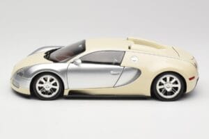 Bugatti Veyron Edition Centenaire Chrome Beige Minichamps 1:18 100110854 Metal — zdjęcie 4 z 8