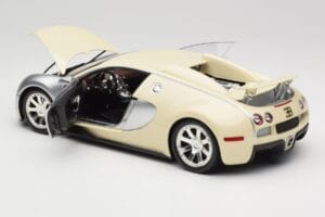 Bugatti Veyron Edition Centenaire Chrome Beige Minichamps 1:18 100110854 Metal — zdjęcie 5 z 8