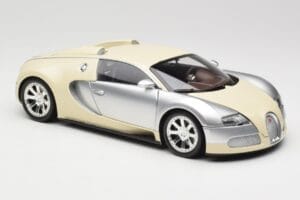 Bugatti Veyron Edition Centenaire Chrome Beige Minichamps 1:18 100110854 Metal — zdjęcie 6 z 8