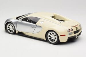 Bugatti Veyron Edition Centenaire Chrome Beige Minichamps 1:18 100110854 Metal — zdjęcie 7 z 8