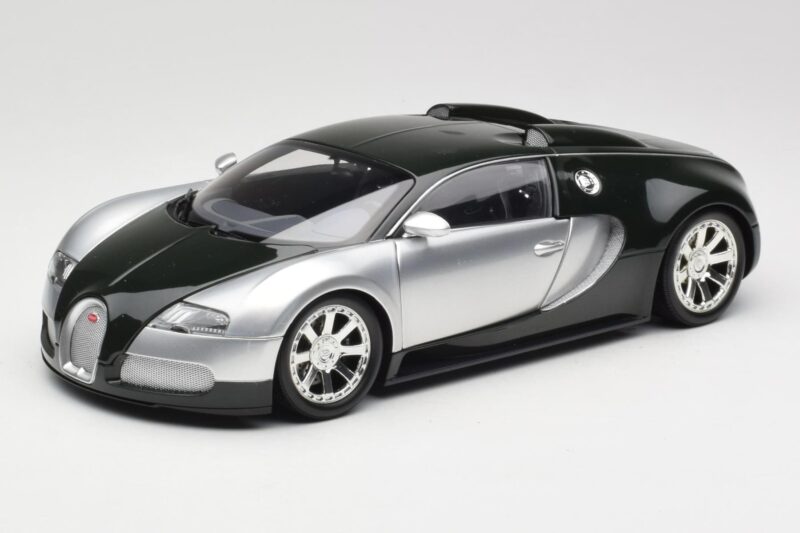 Bugatti Veyron Edition Centenaire Chrome Green Minichamps 1:18 100110852 Metal