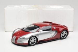Bugatti Veyron Edition Centenaire Chrome Red Minichamps 1:18 100110851-O Metal — zdjęcie 8 z 8
