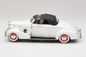 Buick Century Kabriolet Biały Signature Models 1:18 18131 Metal — zdjęcie 3 z 6