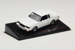 Buick Grand National Biały IXO 1:43 CLC576N Metal — zdjęcie 2 z 4