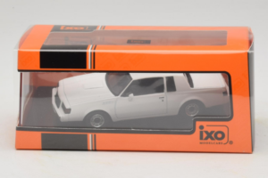 Buick Grand National Biały IXO 1:43 CLC576N Metal — zdjęcie 4 z 4
