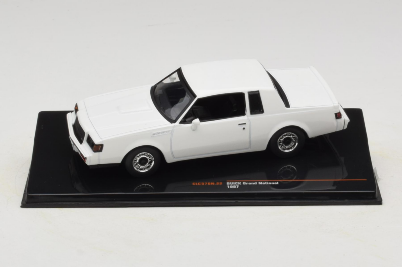 Buick Grand National Biały IXO 1:43 CLC576N Metal