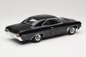 Buick GS 400 Czarny American Muscle 1:18 33086 Metal — zdjęcie 3 z 8
