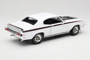 Buick GSX Biały American Muscle 1:18 AMM1322/06 Metal — zdjęcie 3 z 8