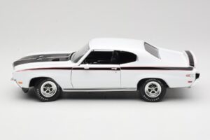 Buick GSX Biały American Muscle 1:18 AMM1322/06 Metal — zdjęcie 4 z 8