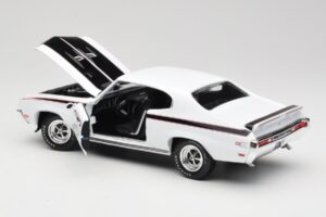 Buick GSX Biały American Muscle 1:18 AMM1322/06 Metal — zdjęcie 5 z 8
