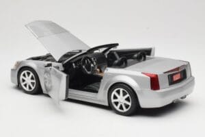 Cadillac XLR Cabrio Srebrny Hot Wheels 1:18 53838 Metal — zdjęcie 5 z 8