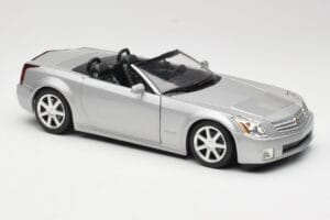 Cadillac XLR Cabrio Srebrny Hot Wheels 1:18 53838 Metal — zdjęcie 6 z 8
