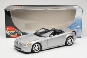 Cadillac XLR Cabrio Srebrny Hot Wheels 1:18 53838 Metal — zdjęcie 8 z 8