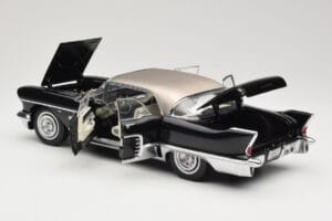 Cadillac Brougham Czarny Sun Star 1:18 4001 Metal — zdjęcie 5 z 8