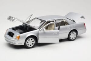 Cadillac DeVille DTS Maisto 1:18 56061 Metal — zdjęcie 2 z 8
