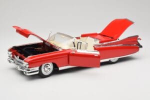 Cadillac Eldorado Biarritz Bolero Red Maisto 1:18 31813 Metal — zdjęcie 2 z 8