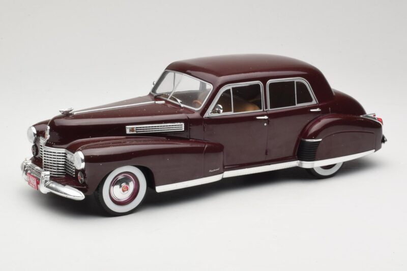 Cadillac Fleetwood 60 Special Sedan Czerwony MCG 1:18 MCG18071 Metal