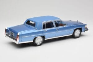 Cadillac Fleetwood Brougham Niebieski Metaliczny MCG 1:18 MCG18252 Metal — zdjęcie 2 z 6