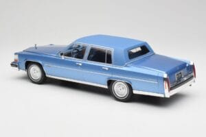 Cadillac Fleetwood Brougham Niebieski Metaliczny MCG 1:18 MCG18252 Metal — zdjęcie 5 z 6