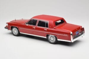 Cadillac Fleetwood Brougham Ciemnoczerwony Metaliczny MCG 1:18 MCG18251 Metal — zdjęcie 4 z 6