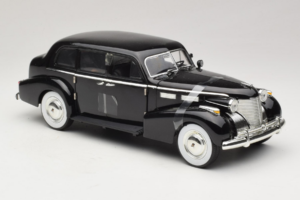 Cadillac Fleetwood Series 75 The Godfather Jada 1:18 91199 Metal — zdjęcie 4 z 6
