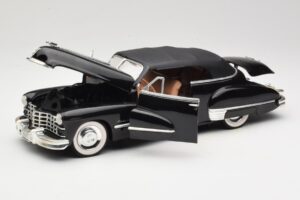 Cadillac Series 62 Czarny Anson 1:18 30345 Metal — zdjęcie 2 z 8