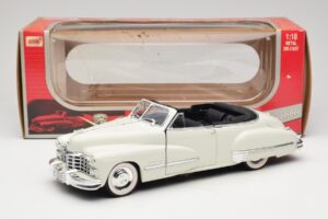 Cadillac Series 62 Kabriolet Biały Anson 1:18 30335 Metal — zdjęcie 8 z 8