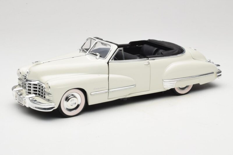 Cadillac Series 62 Kabriolet Biały Anson 1:18 30335 Metal