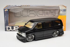 Chevrolet Astro Van Tuned Czarny Jada 1:18 63122 Metal — zdjęcie 8 z 8
