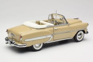 Chevrolet Bel Air Kabriolet Kremowy Sun Star 1:18 1623 Metal — zdjęcie 3 z 8