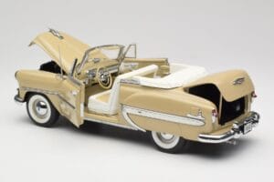 Chevrolet Bel Air Kabriolet Kremowy Sun Star 1:18 1623 Metal — zdjęcie 5 z 8