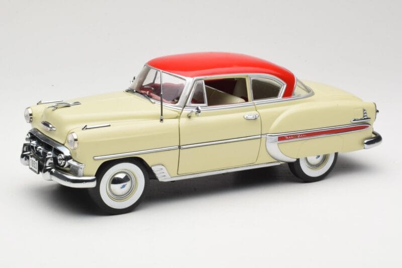 Chevrolet Bel Air Beżowy Sun Star 1:18 1600 Metal