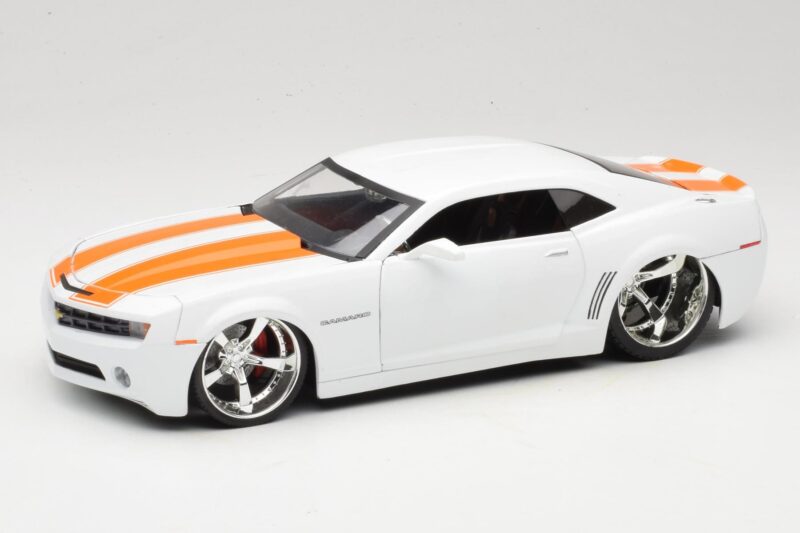 Chevrolet Camaro Concept Tuned Biały Jada 1:18 63014 Metal