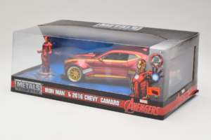 Chevrolet Camaro Iron Man Z Figurką Metals Diecast 1:24 99724 Metal — zdjęcie 3 z 3