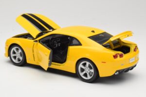 Chevrolet Camaro SS RS Żółty Maisto 1:18 31173 Metal — zdjęcie 5 z 8