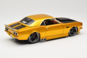 Chevrolet Camaro Z/28 Złoty Maisto 1:18 31066 Metal — zdjęcie 3 z 8