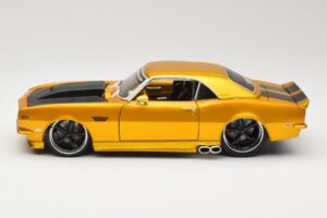 Chevrolet Camaro Z/28 Złoty Maisto 1:18 31066 Metal — zdjęcie 4 z 8
