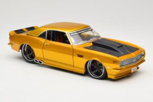Chevrolet Camaro Z/28 Złoty Maisto 1:18 31066 Metal — zdjęcie 6 z 8
