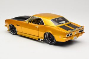 Chevrolet Camaro Z/28 Złoty Maisto 1:18 31066 Metal — zdjęcie 7 z 8