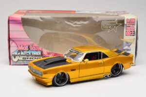 Chevrolet Camaro Z/28 Złoty Maisto 1:18 31066 Metal — zdjęcie 8 z 8